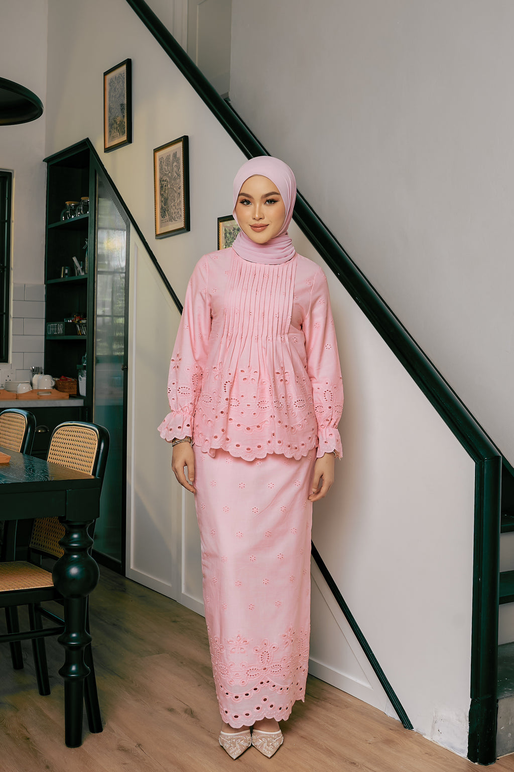 SORAYA IN PINK