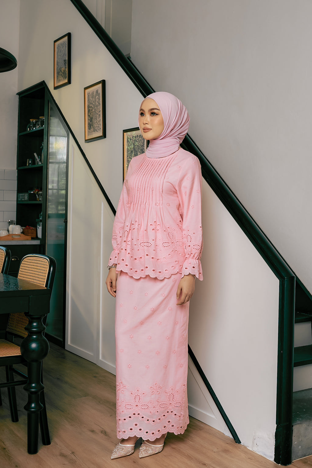 SORAYA IN PINK