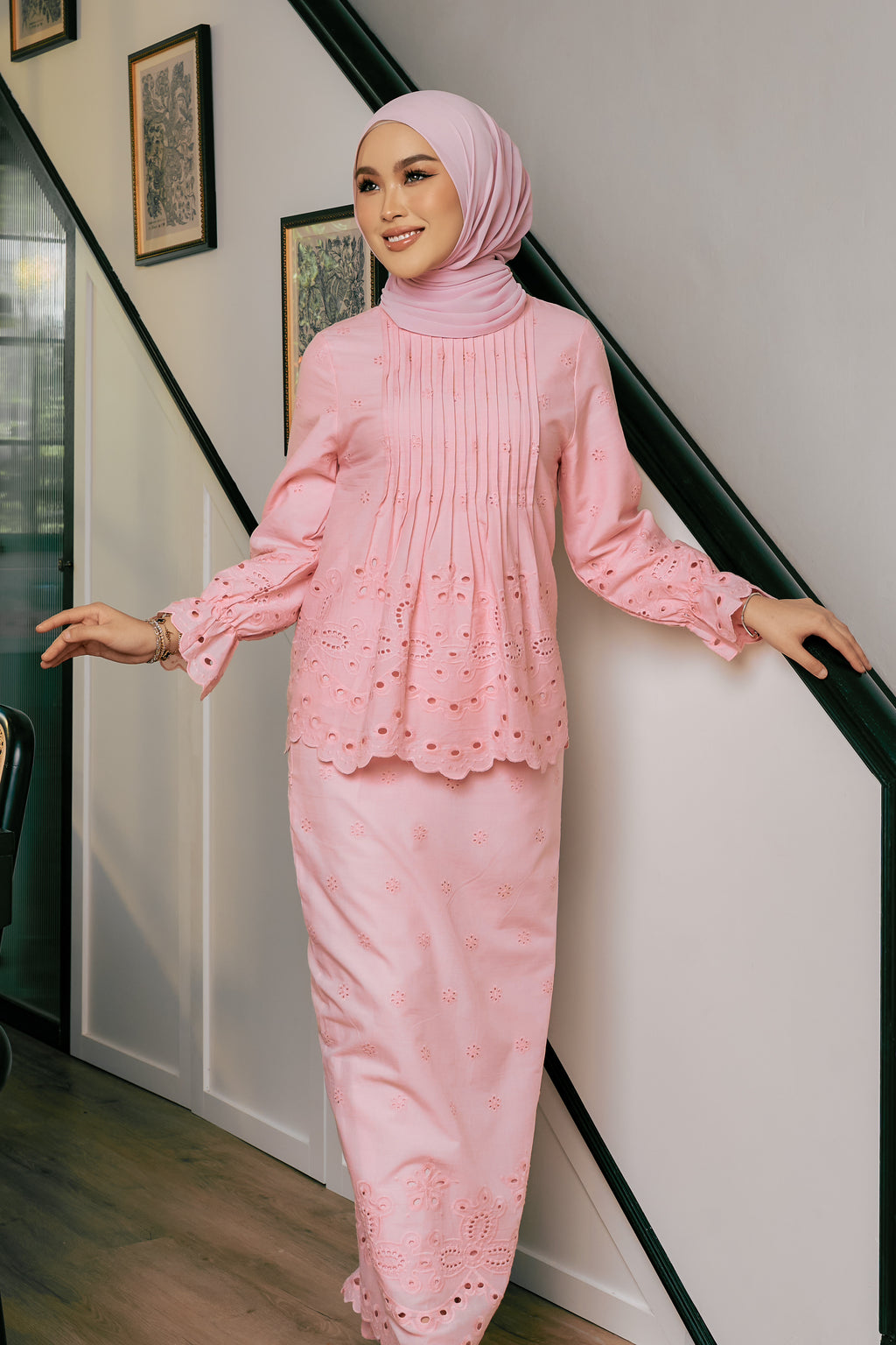 SORAYA IN PINK