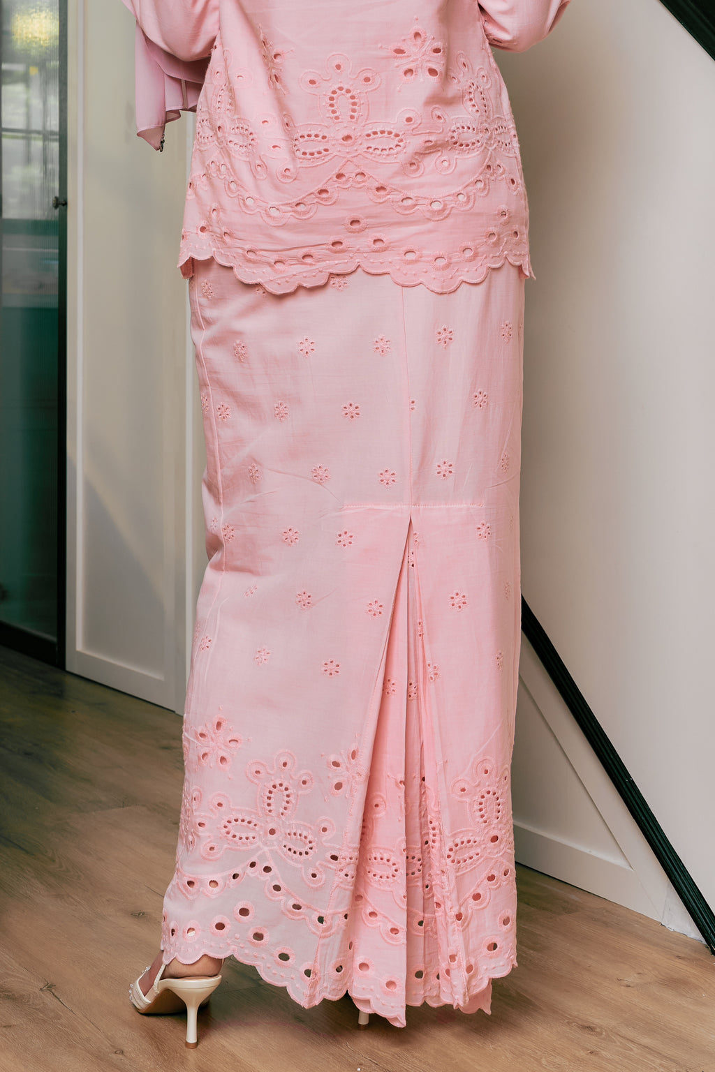 SORAYA IN PINK