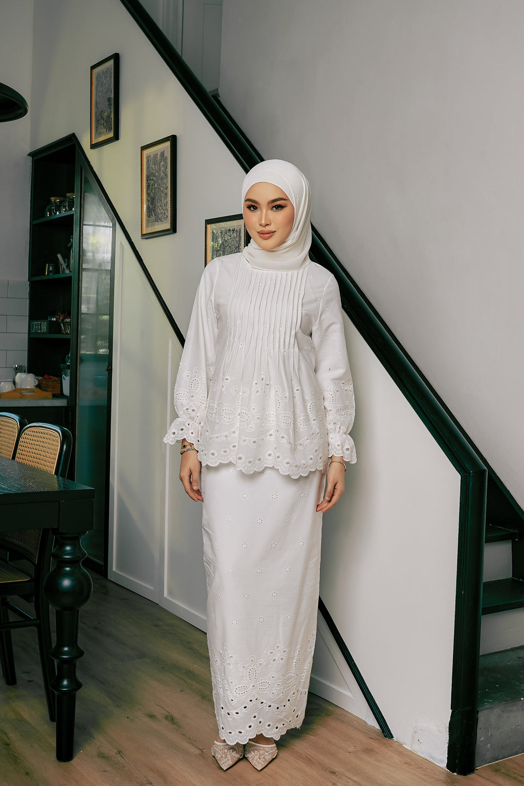 SORAYA IN WHITE